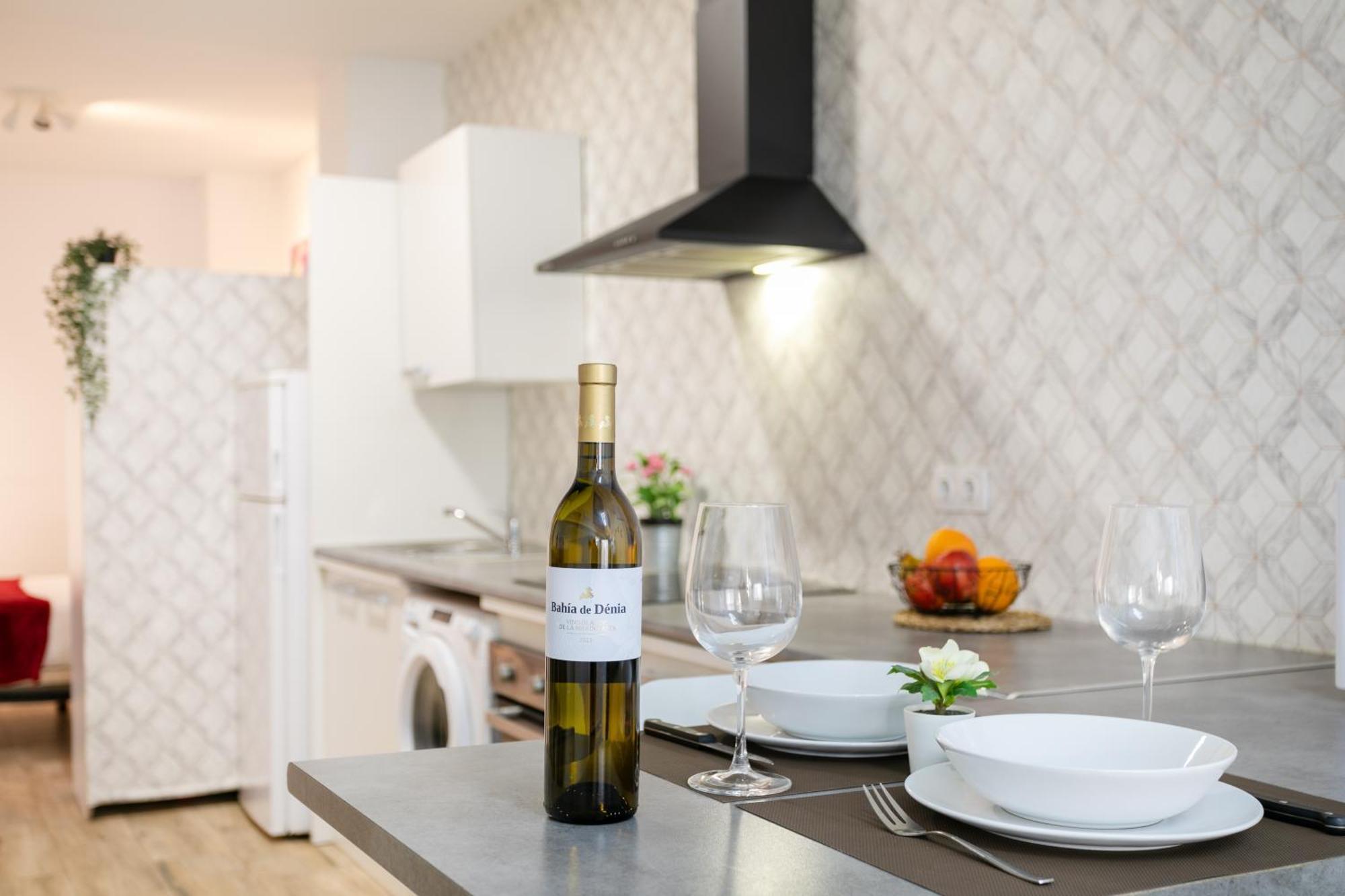 Apartamentos San Leandro, Centro Alicante Exteriör bild