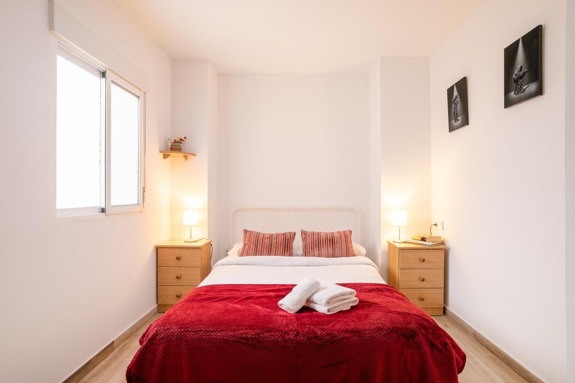 Apartamentos San Leandro, Centro Alicante Exteriör bild
