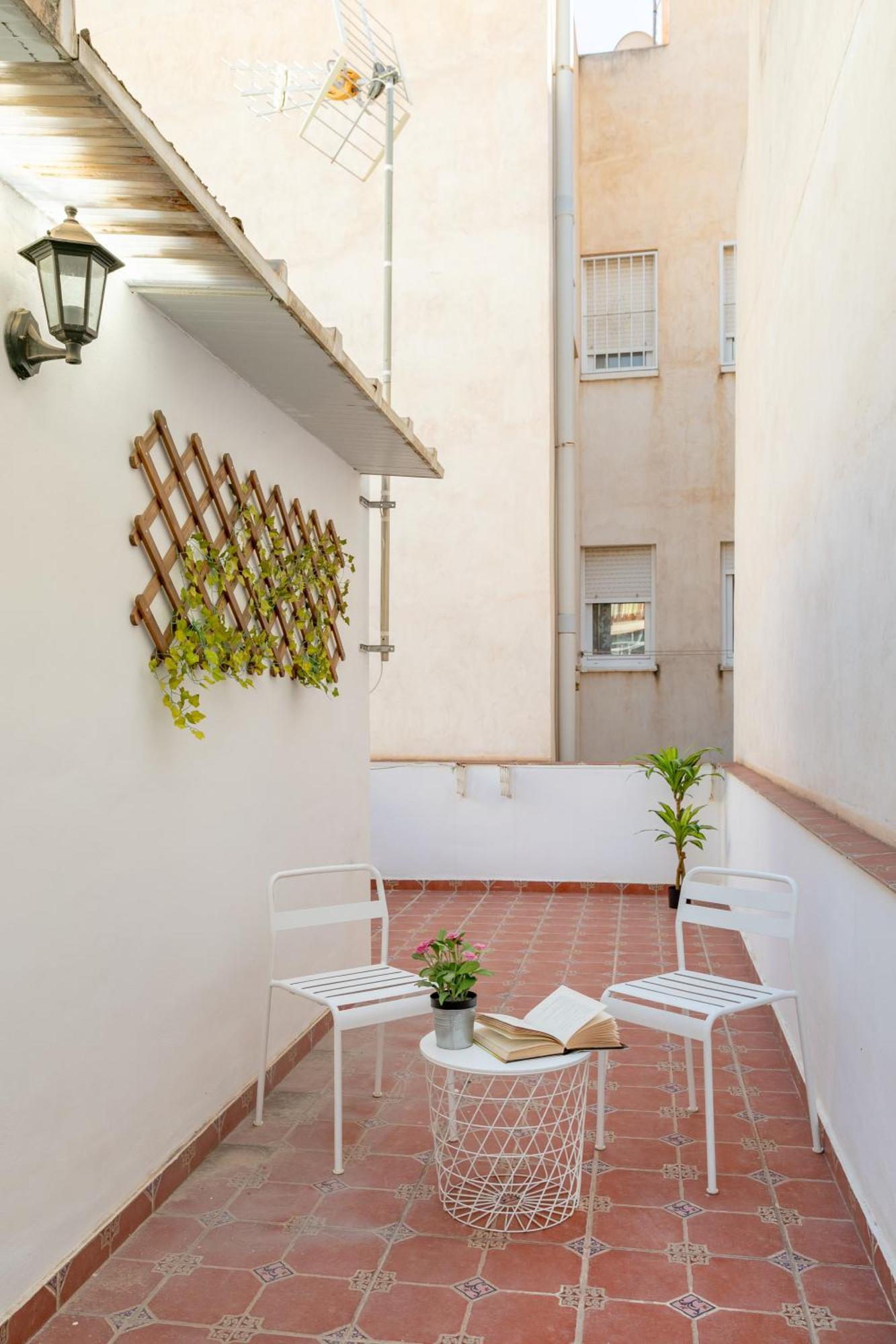 Apartamentos San Leandro, Centro Alicante Exteriör bild