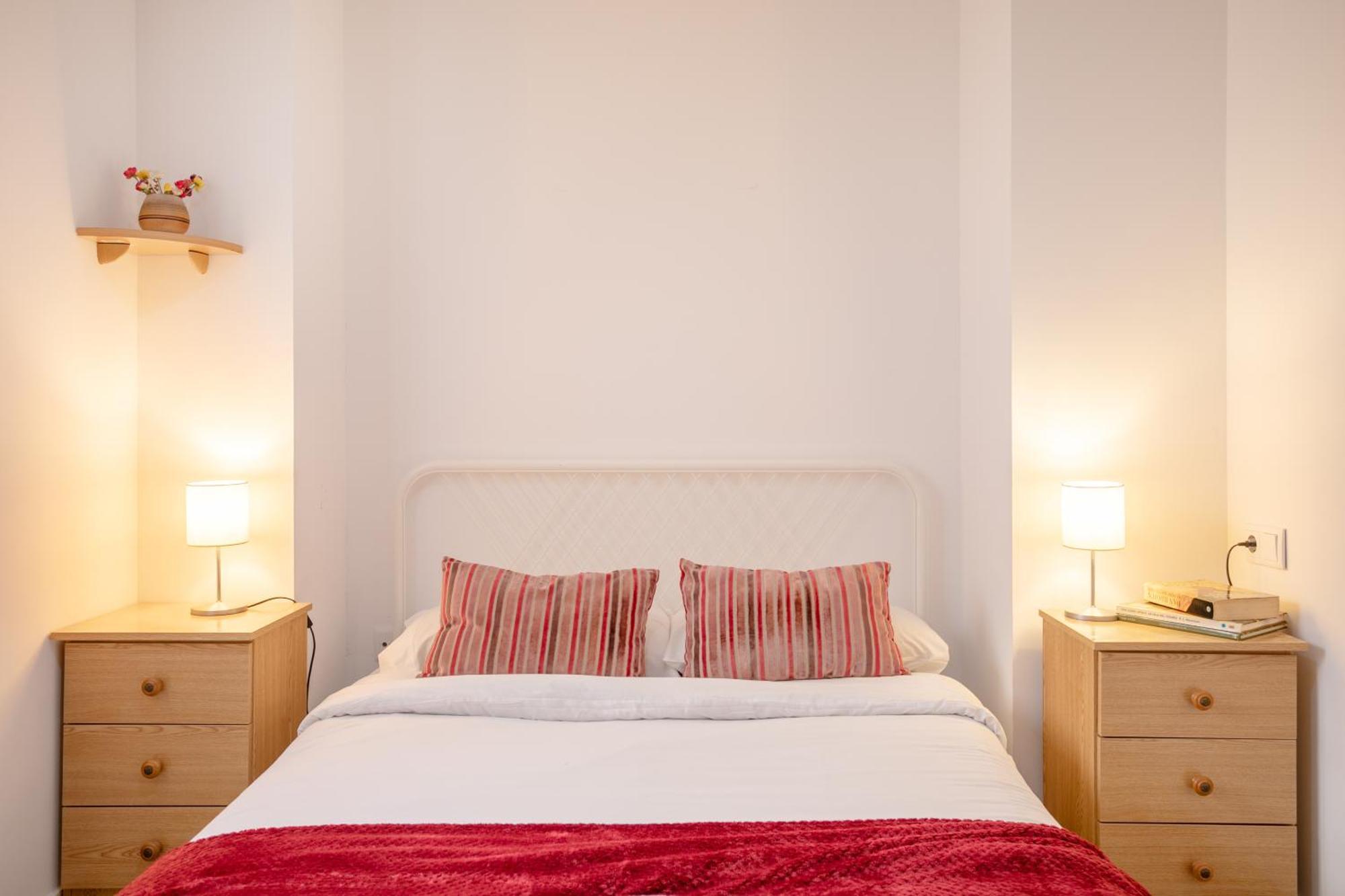 Apartamentos San Leandro, Centro Alicante Exteriör bild